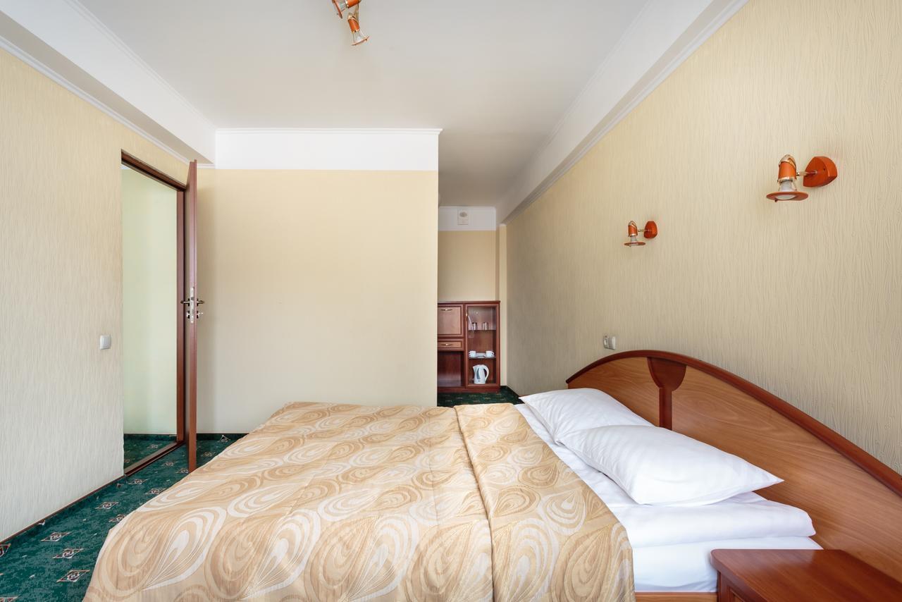 Tourist Hotel Complex Kijev Kültér fotó
